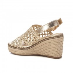 Cuñas Mujer XTI 143829 Oro